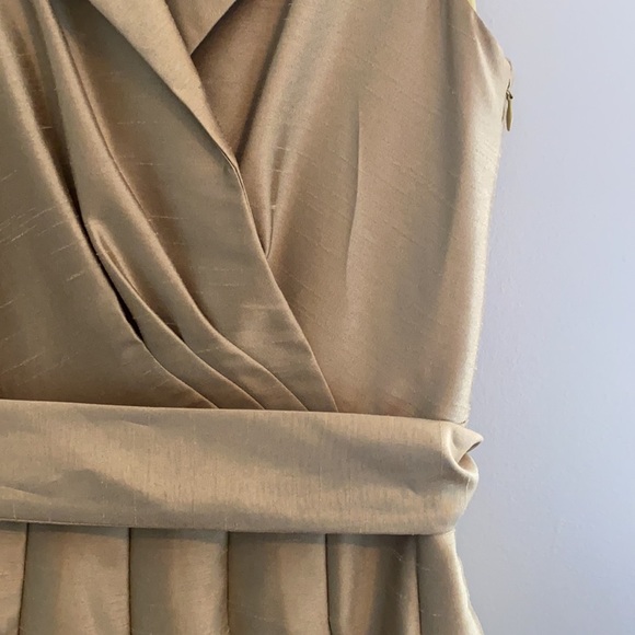 Petite Pleated Midi Dress - Picture 3 of 4